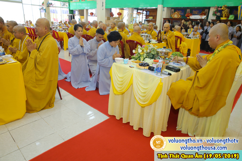 hinh-anh-cung-duong-trai-tang-ngay-19-05-2019-chua-quan-the-am-duc-trong-lam-dong-24.jpg