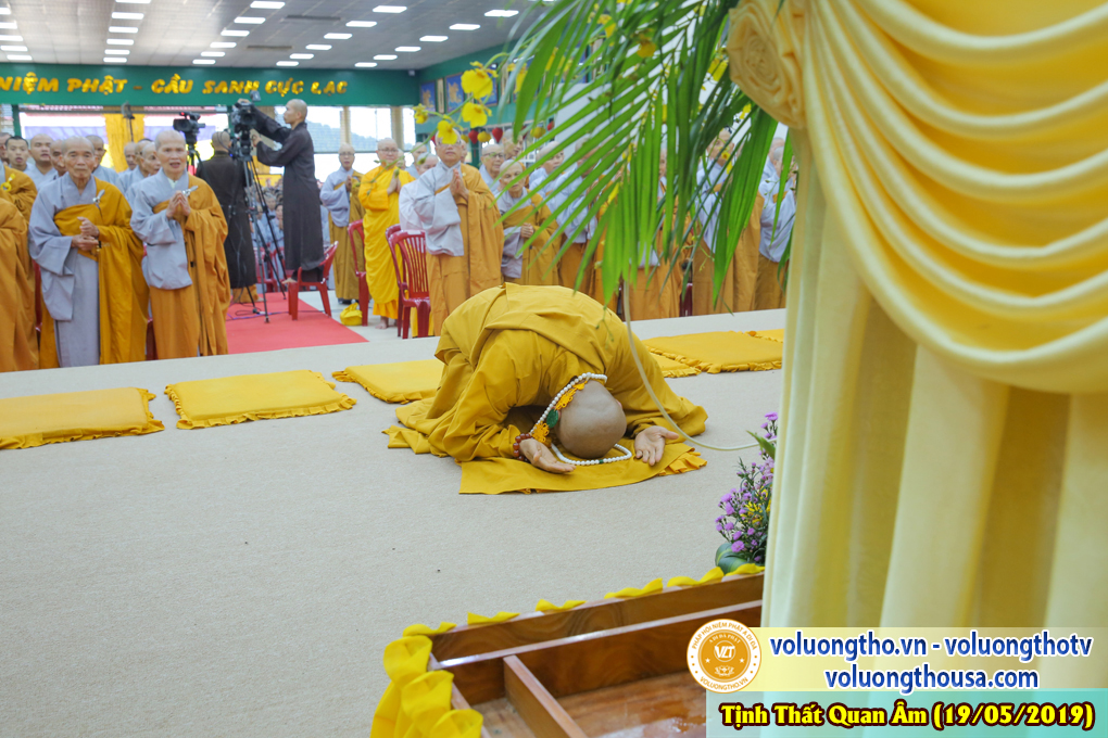 hinh-anh-cung-duong-trai-tang-ngay-19-05-2019-chua-quan-the-am-duc-trong-lam-dong-30.jpg