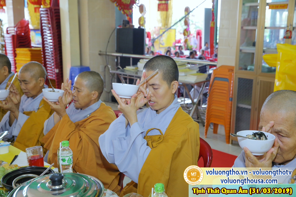 hinh-anh-cung-duong-trai-tang-ngay-31-03-2019-chua-quan-the-am-duc-trong-lam-dong-21.jpg