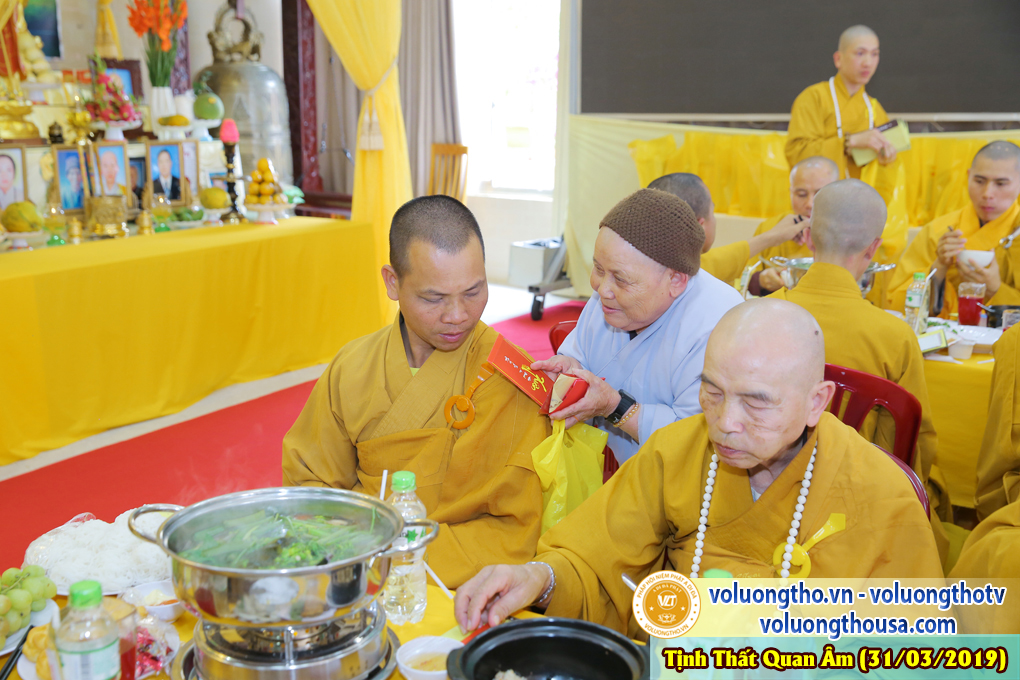 hinh-anh-cung-duong-trai-tang-ngay-31-03-2019-chua-quan-the-am-duc-trong-lam-dong-35.jpg