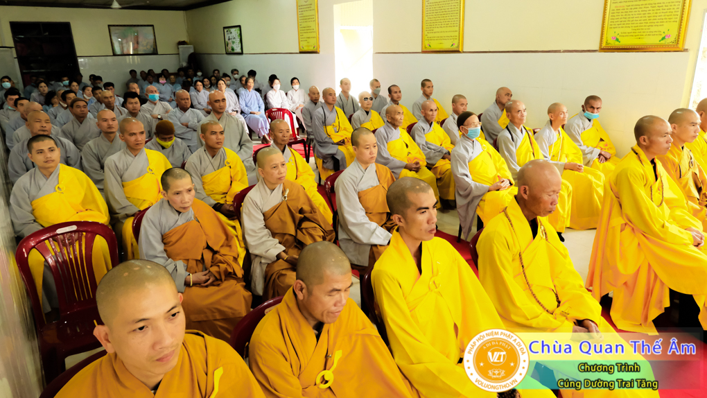 hinh-anh-cung-duong-trai-tang-ngay-8-5-2022-chua-quan-the-am-duc-trong-lam-dong-40.jpg