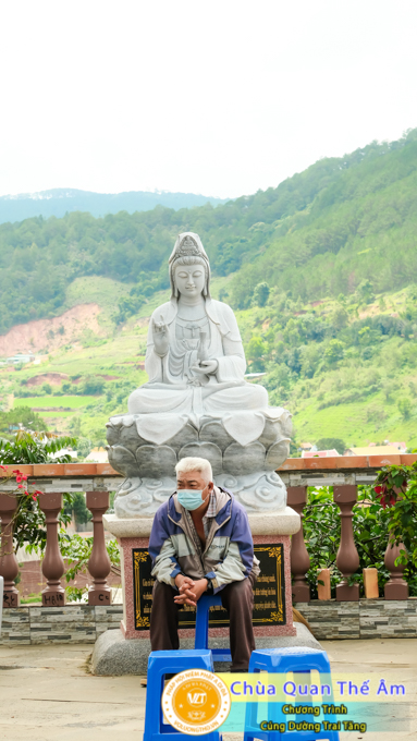 hinh-anh-cung-duong-trai-tang-ngay-8-5-2022-chua-quan-the-am-duc-trong-lam-dong-45.jpg