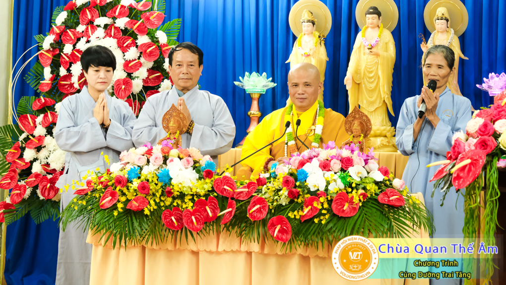 hinh-anh-cung-duong-trai-tang-ngay-8-5-2022-chua-quan-the-am-duc-trong-lam-dong-49.jpg