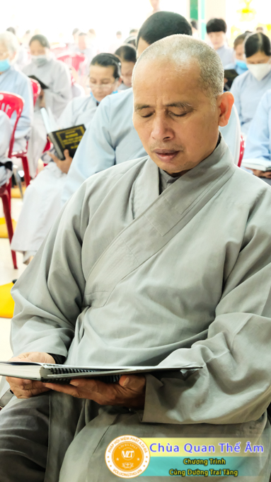 hinh-anh-cung-duong-trai-tang-ngay-8-5-2022-chua-quan-the-am-duc-trong-lam-dong-7.jpg