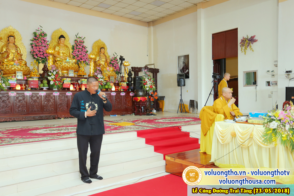 hinh-anh-cung-duong-trai-tang-tai-chua-quan-the-am-chua-quan-the-am-duc-trong-lam-dong-21.jpg