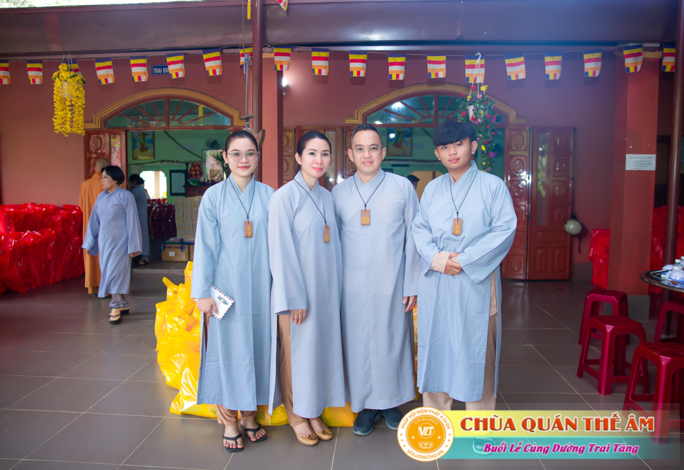 hinh-anh-cung-duong-trai-tang-tai-to-dinh-huong-nghiem-ngay-29-05-2022-chua-quan-the-am-duc-trong-lam-dong-2.jpg