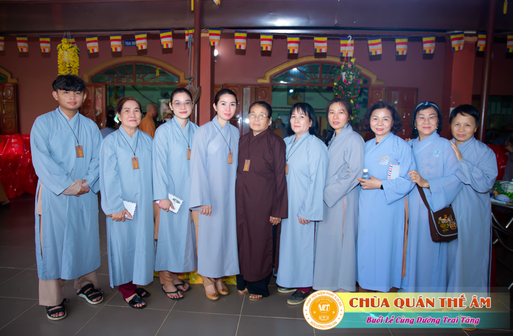 hinh-anh-cung-duong-trai-tang-tai-to-dinh-huong-nghiem-ngay-29-05-2022-chua-quan-the-am-duc-trong-lam-dong-3.jpg