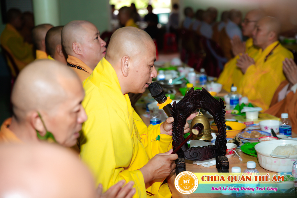 hinh-anh-cung-duong-trai-tang-tai-to-dinh-huong-nghiem-ngay-29-05-2022-chua-quan-the-am-duc-trong-lam-dong-37.jpg