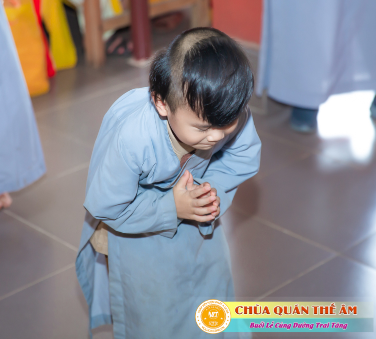 hinh-anh-cung-duong-trai-tang-tai-to-dinh-huong-nghiem-ngay-29-05-2022-chua-quan-the-am-duc-trong-lam-dong-42.jpg