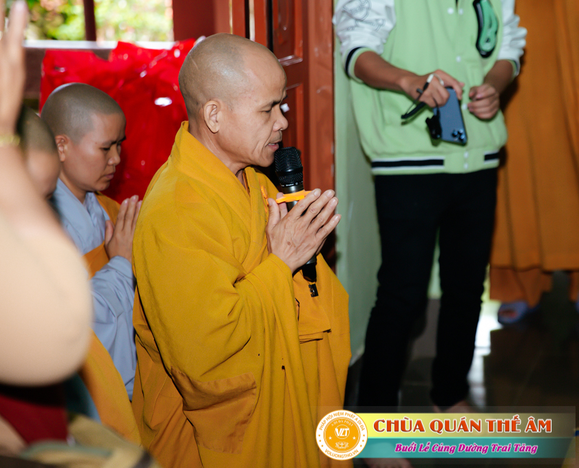 hinh-anh-cung-duong-trai-tang-tai-to-dinh-huong-nghiem-ngay-29-05-2022-chua-quan-the-am-duc-trong-lam-dong-9.jpg