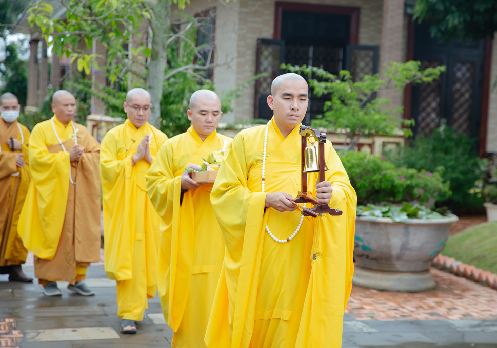 hinh-anh-cung-nghinh-dd-thich-giac-nhan-thuyet-giang-ngay-31-10-2021-chua-quan-the-am-duc-trong-lam-dong-16.jpg