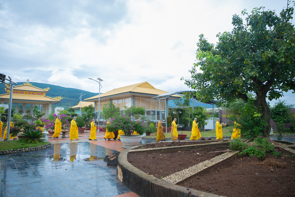 hinh-anh-cung-nghinh-dd-thich-giac-nhan-thuyet-giang-ngay-31-10-2021-chua-quan-the-am-duc-trong-lam-dong-19.jpg