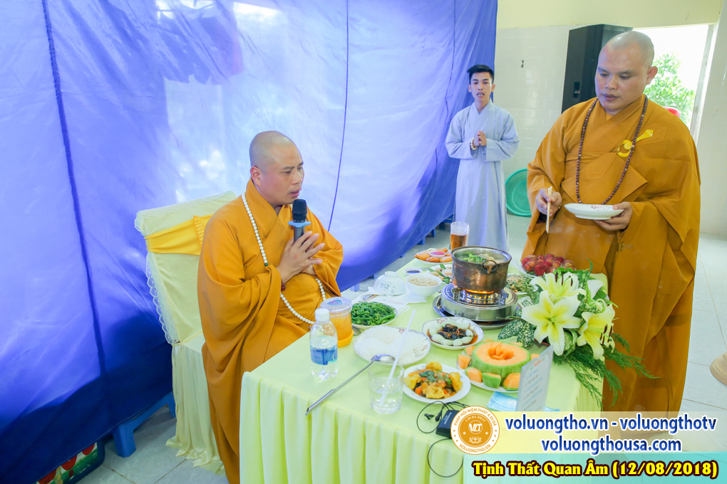 hinh-anh-dai-duc-thich-giac-nhan-thuyet-giang-ngay-12-8-2018-chua-quan-the-am-duc-trong-lam-dong-28.jpg
