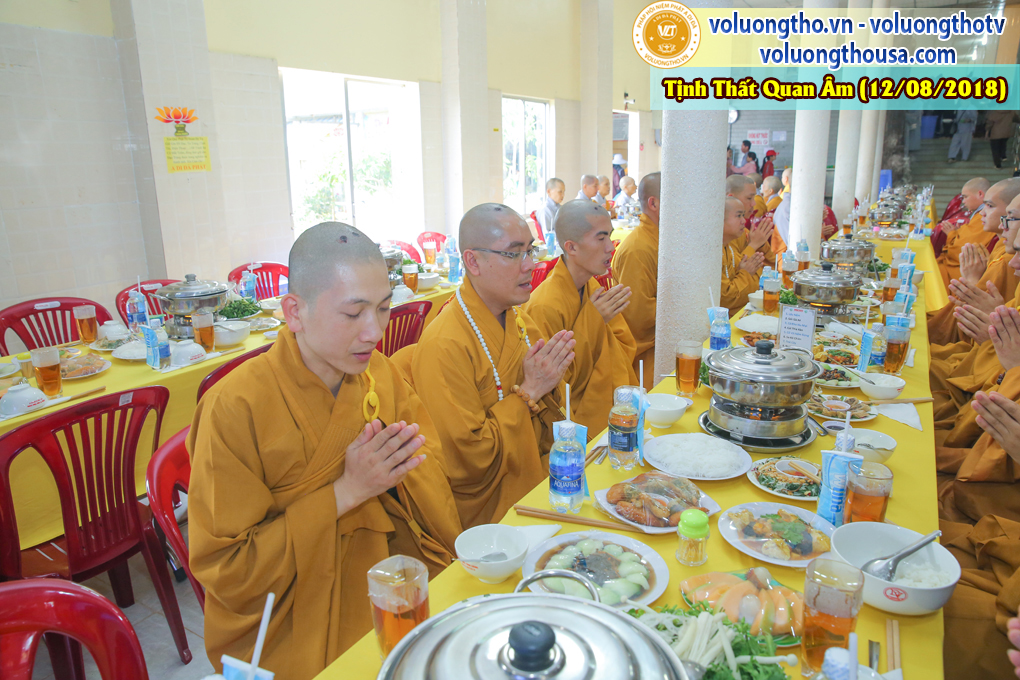 hinh-anh-dai-duc-thich-giac-nhan-thuyet-giang-ngay-12-8-2018-chua-quan-the-am-duc-trong-lam-dong-30.jpg