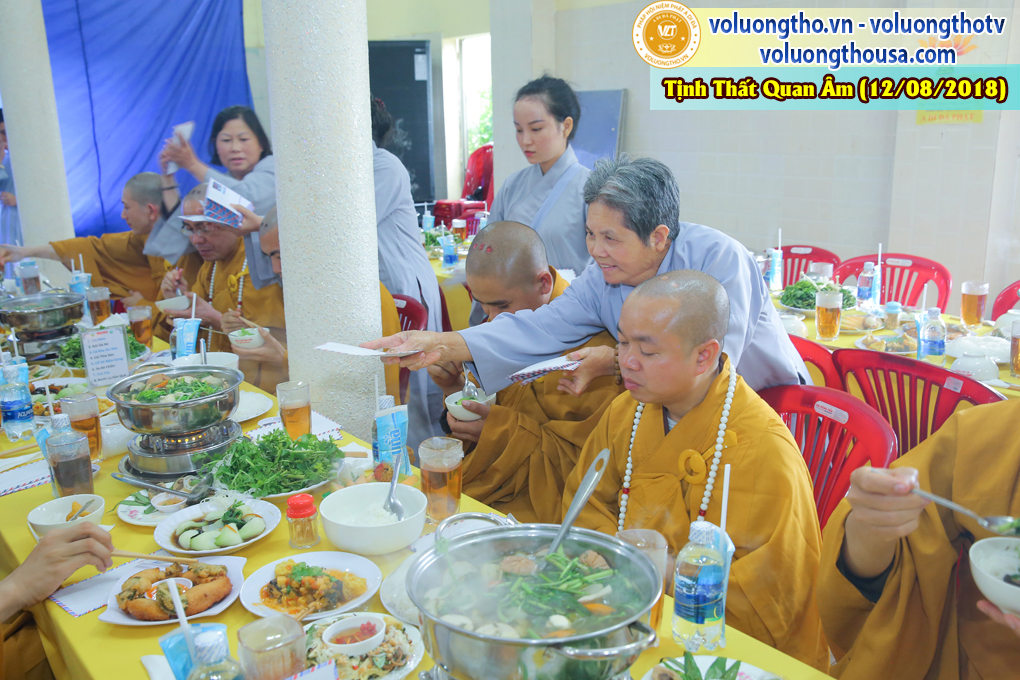 hinh-anh-dai-duc-thich-giac-nhan-thuyet-giang-ngay-12-8-2018-chua-quan-the-am-duc-trong-lam-dong-35.jpg