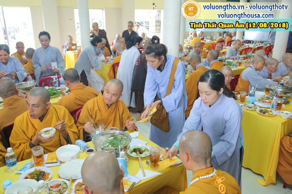 hinh-anh-dai-duc-thich-giac-nhan-thuyet-giang-ngay-12-8-2018-chua-quan-the-am-duc-trong-lam-dong-36.jpg