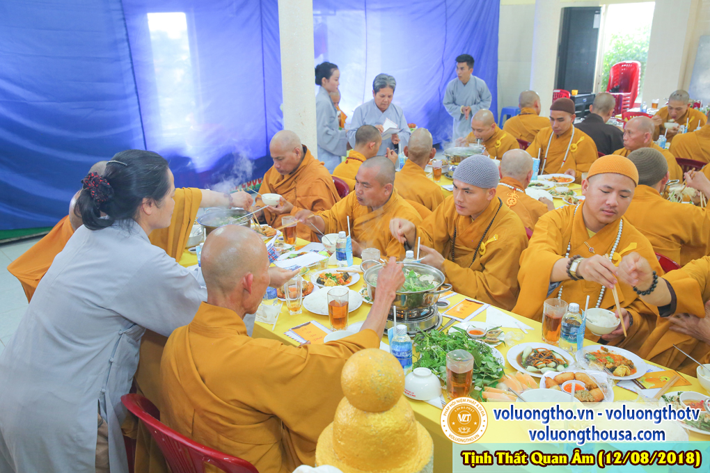 hinh-anh-dai-duc-thich-giac-nhan-thuyet-giang-ngay-12-8-2018-chua-quan-the-am-duc-trong-lam-dong-37.jpg