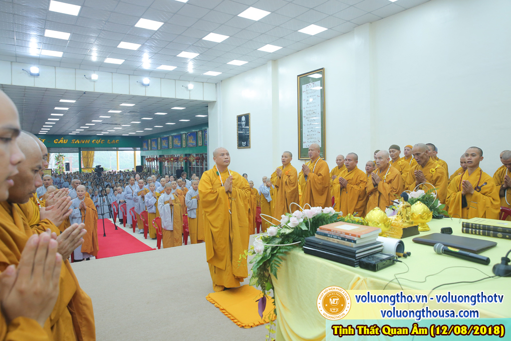 hinh-anh-dai-duc-thich-giac-nhan-thuyet-giang-ngay-12-8-2018-chua-quan-the-am-duc-trong-lam-dong-4.jpg