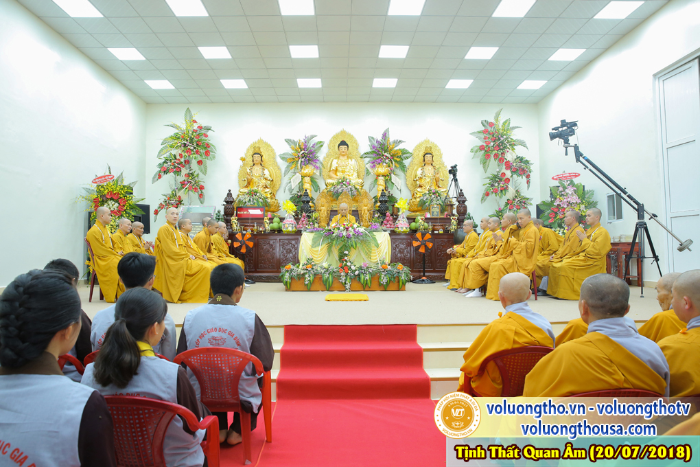 hinh-anh-dai-duc-thich-giac-nhan-thuyet-giang-ngay-19-7-2018-dl-chua-quan-the-am-duc-trong-lam-dong-12.jpg