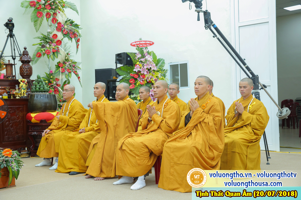 hinh-anh-dai-duc-thich-giac-nhan-thuyet-giang-ngay-19-7-2018-dl-chua-quan-the-am-duc-trong-lam-dong-14.jpg