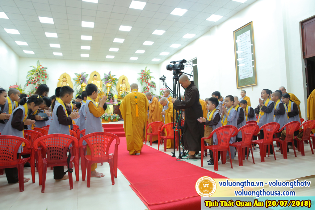 hinh-anh-dai-duc-thich-giac-nhan-thuyet-giang-ngay-19-7-2018-dl-chua-quan-the-am-duc-trong-lam-dong-2.jpg