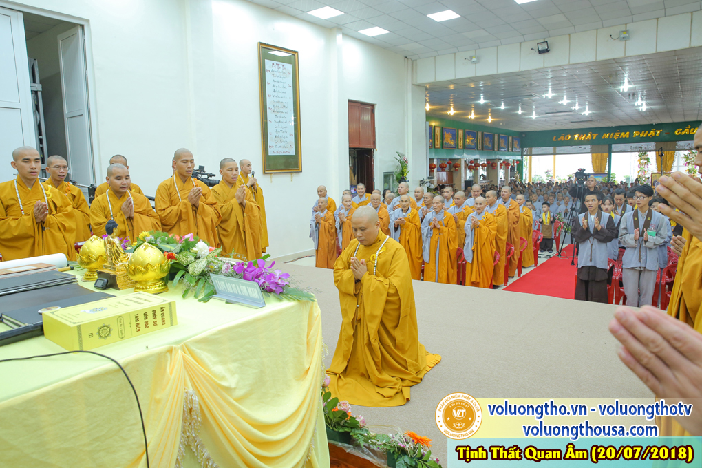 hinh-anh-dai-duc-thich-giac-nhan-thuyet-giang-ngay-19-7-2018-dl-chua-quan-the-am-duc-trong-lam-dong-5.jpg