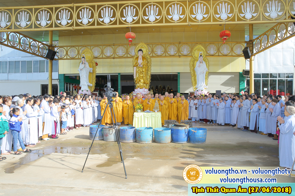 hinh-anh-dai-duc-thich-giac-nhan-thuyet-giang-ngay-27-6-2018-chua-quan-the-am-duc-trong-lam-dong-11.jpg
