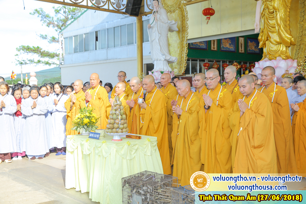hinh-anh-dai-duc-thich-giac-nhan-thuyet-giang-ngay-27-6-2018-chua-quan-the-am-duc-trong-lam-dong-13.jpg