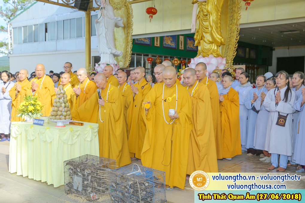 hinh-anh-dai-duc-thich-giac-nhan-thuyet-giang-ngay-27-6-2018-chua-quan-the-am-duc-trong-lam-dong-15.jpg