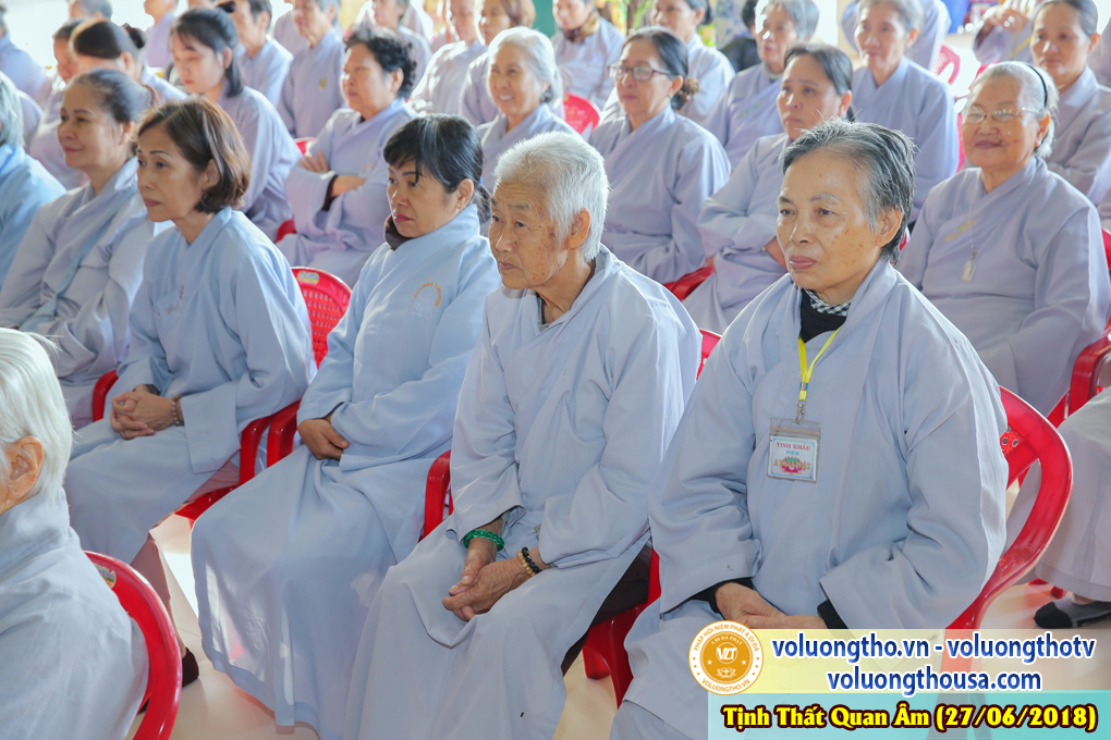 hinh-anh-dai-duc-thich-giac-nhan-thuyet-giang-ngay-27-6-2018-chua-quan-the-am-duc-trong-lam-dong-3.jpg