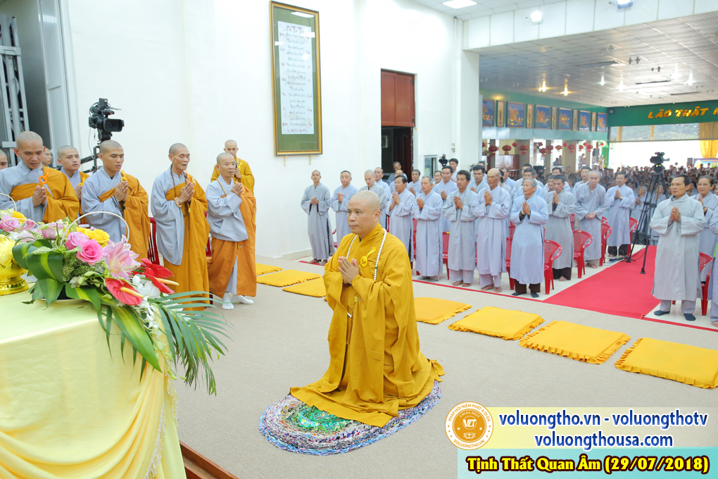 hinh-anh-dai-duc-thich-giac-nhan-thuyet-giang-ngay-29-7-2018-chua-quan-the-am-duc-trong-lam-dong-1.jpg
