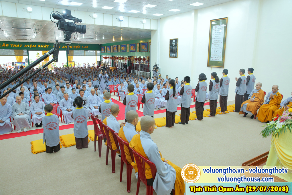 hinh-anh-dai-duc-thich-giac-nhan-thuyet-giang-ngay-29-7-2018-chua-quan-the-am-duc-trong-lam-dong-29.jpg