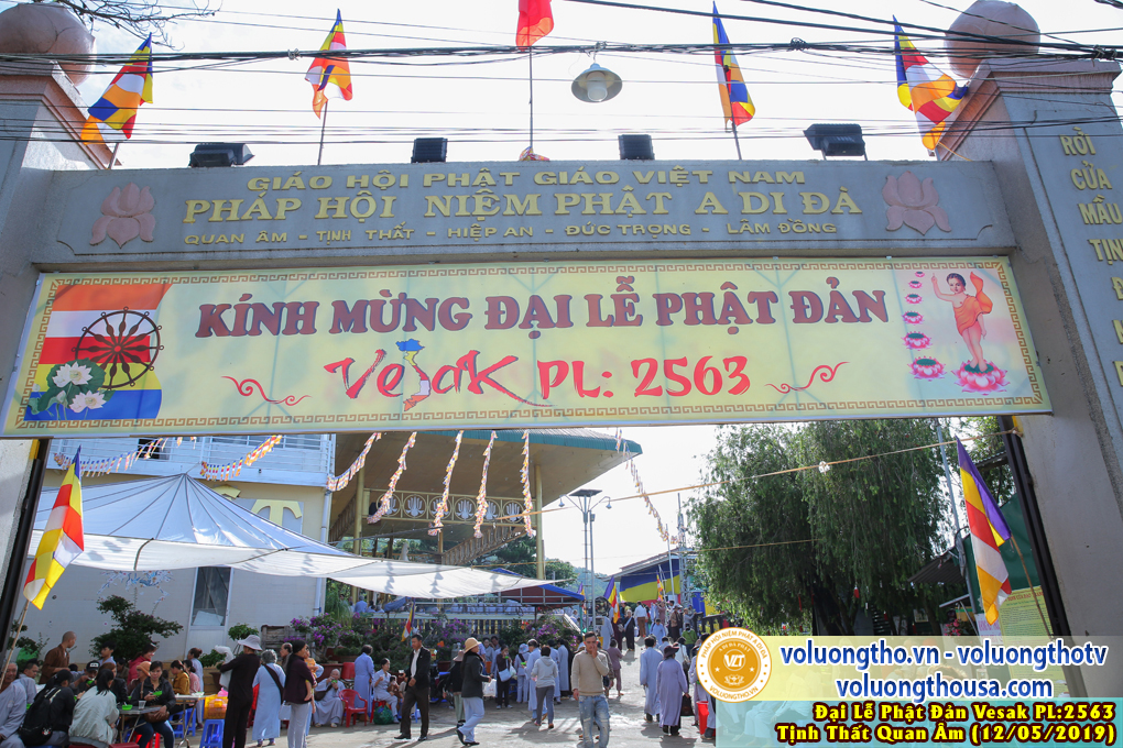 hinh-anh-dai-le-phat-dan-tai-chua-quan-the-am-ngay-08-04-ky-hoi-2019-chua-quan-the-am-duc-trong-lam-dong-1.jpg