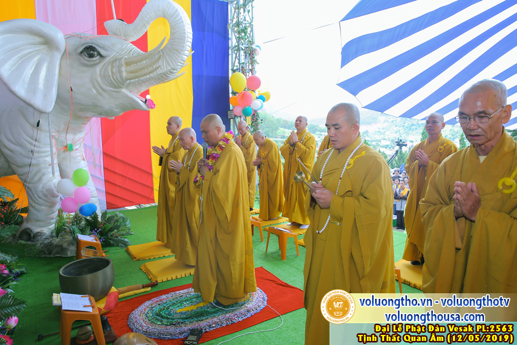 hinh-anh-dai-le-phat-dan-tai-chua-quan-the-am-ngay-08-04-ky-hoi-2019-chua-quan-the-am-duc-trong-lam-dong-102.jpg