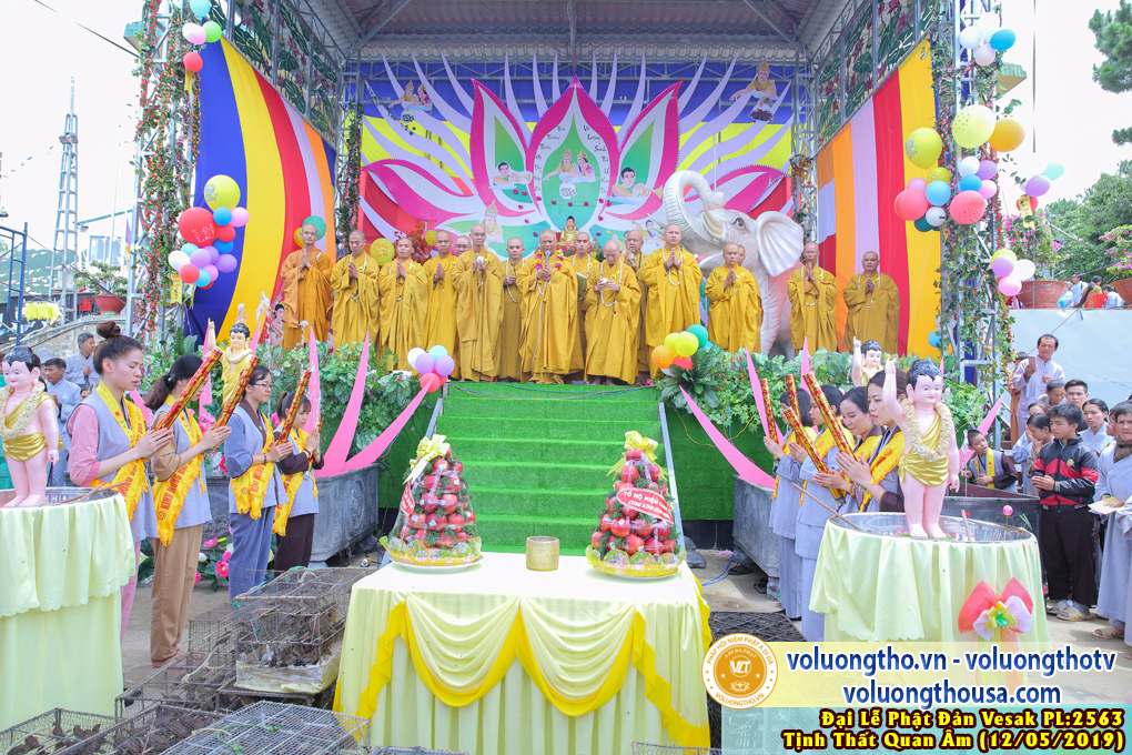 hinh-anh-dai-le-phat-dan-tai-chua-quan-the-am-ngay-08-04-ky-hoi-2019-chua-quan-the-am-duc-trong-lam-dong-106.jpg