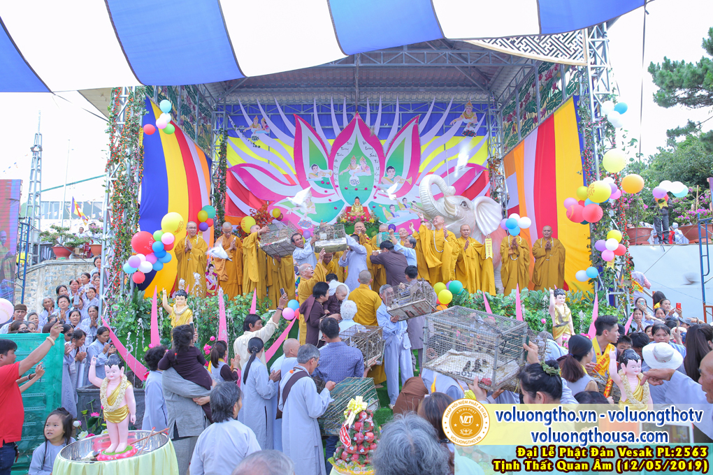 hinh-anh-dai-le-phat-dan-tai-chua-quan-the-am-ngay-08-04-ky-hoi-2019-chua-quan-the-am-duc-trong-lam-dong-109.jpg