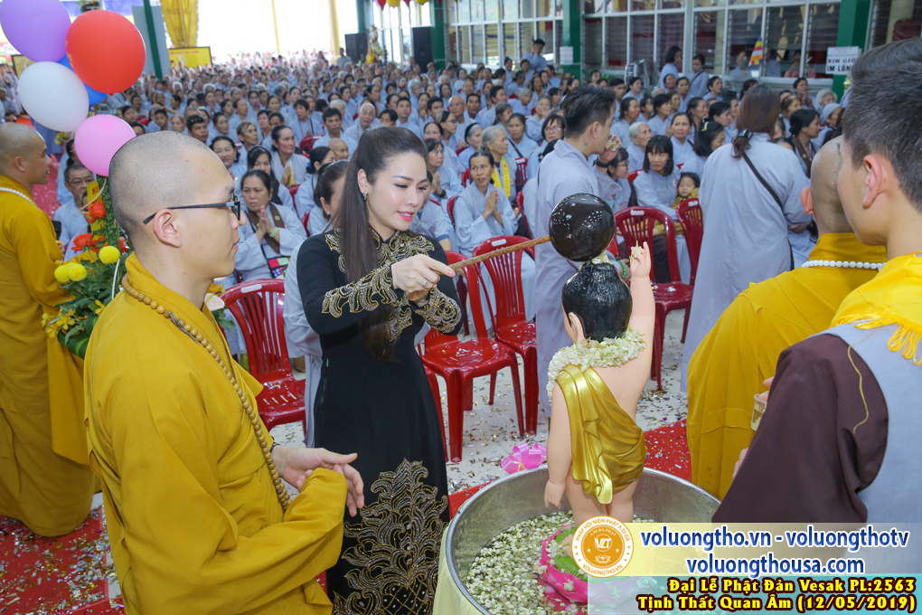 hinh-anh-dai-le-phat-dan-tai-chua-quan-the-am-ngay-08-04-ky-hoi-2019-chua-quan-the-am-duc-trong-lam-dong-11.jpg