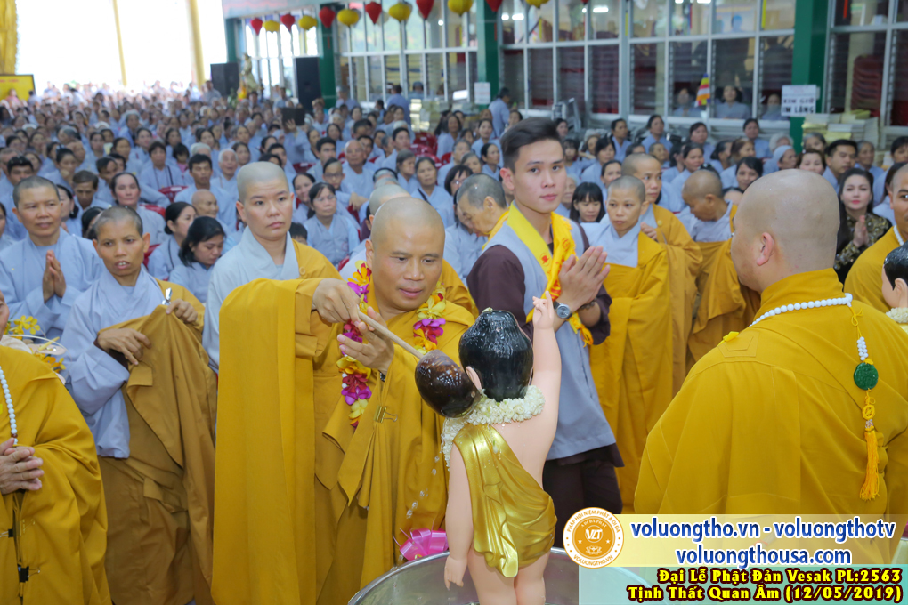 hinh-anh-dai-le-phat-dan-tai-chua-quan-the-am-ngay-08-04-ky-hoi-2019-chua-quan-the-am-duc-trong-lam-dong-113.jpg