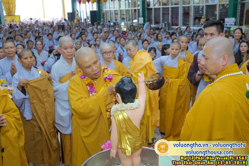 hinh-anh-dai-le-phat-dan-tai-chua-quan-the-am-ngay-08-04-ky-hoi-2019-chua-quan-the-am-duc-trong-lam-dong-115.jpg