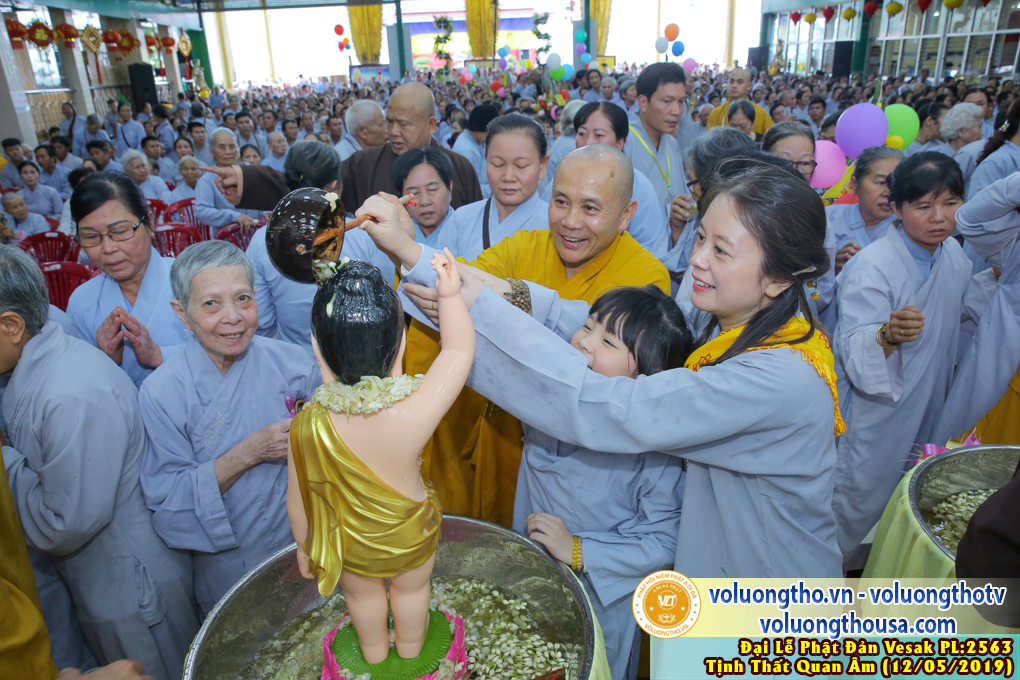 hinh-anh-dai-le-phat-dan-tai-chua-quan-the-am-ngay-08-04-ky-hoi-2019-chua-quan-the-am-duc-trong-lam-dong-17.jpg