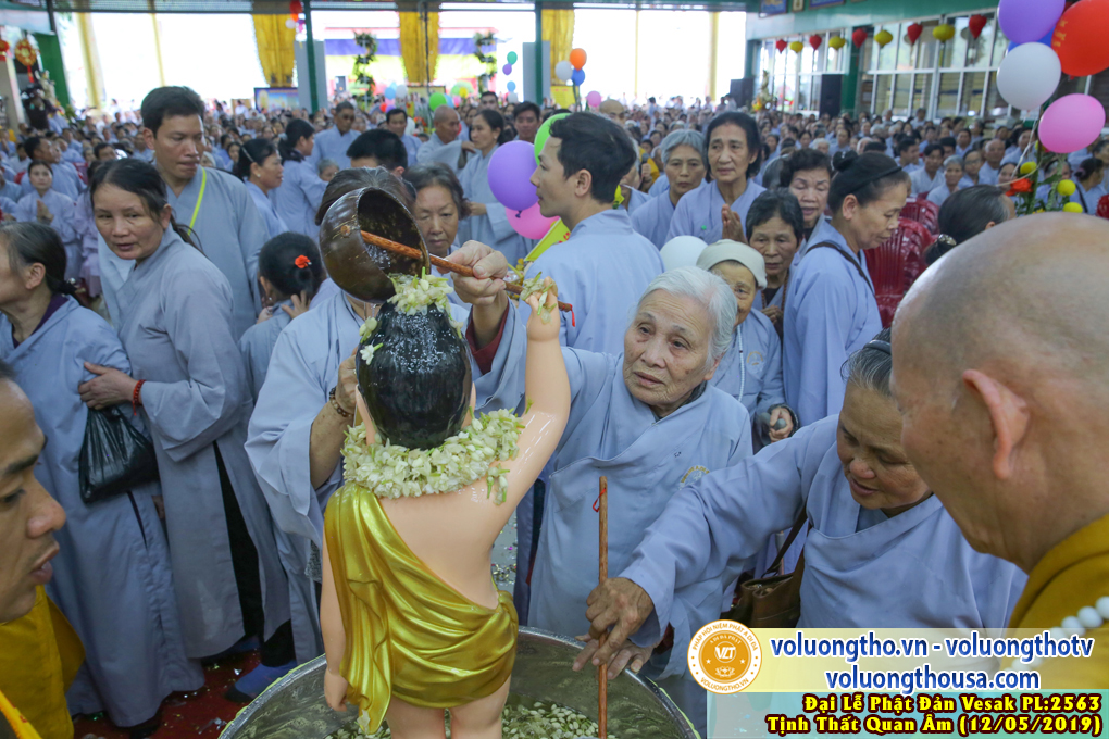 hinh-anh-dai-le-phat-dan-tai-chua-quan-the-am-ngay-08-04-ky-hoi-2019-chua-quan-the-am-duc-trong-lam-dong-18.jpg