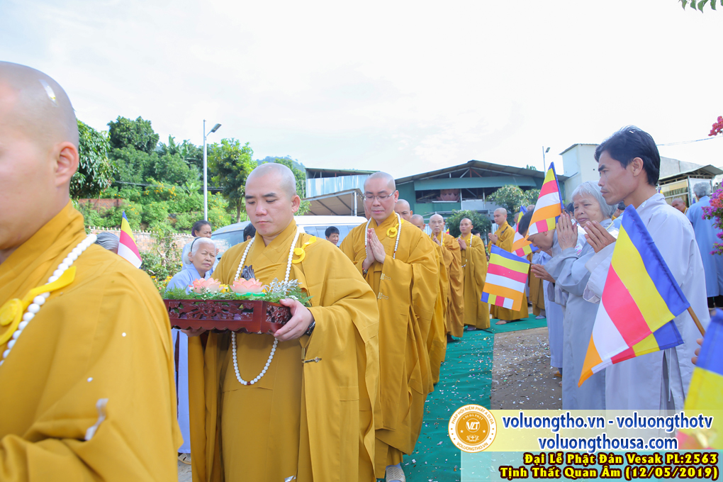 hinh-anh-dai-le-phat-dan-tai-chua-quan-the-am-ngay-08-04-ky-hoi-2019-chua-quan-the-am-duc-trong-lam-dong-2.jpg
