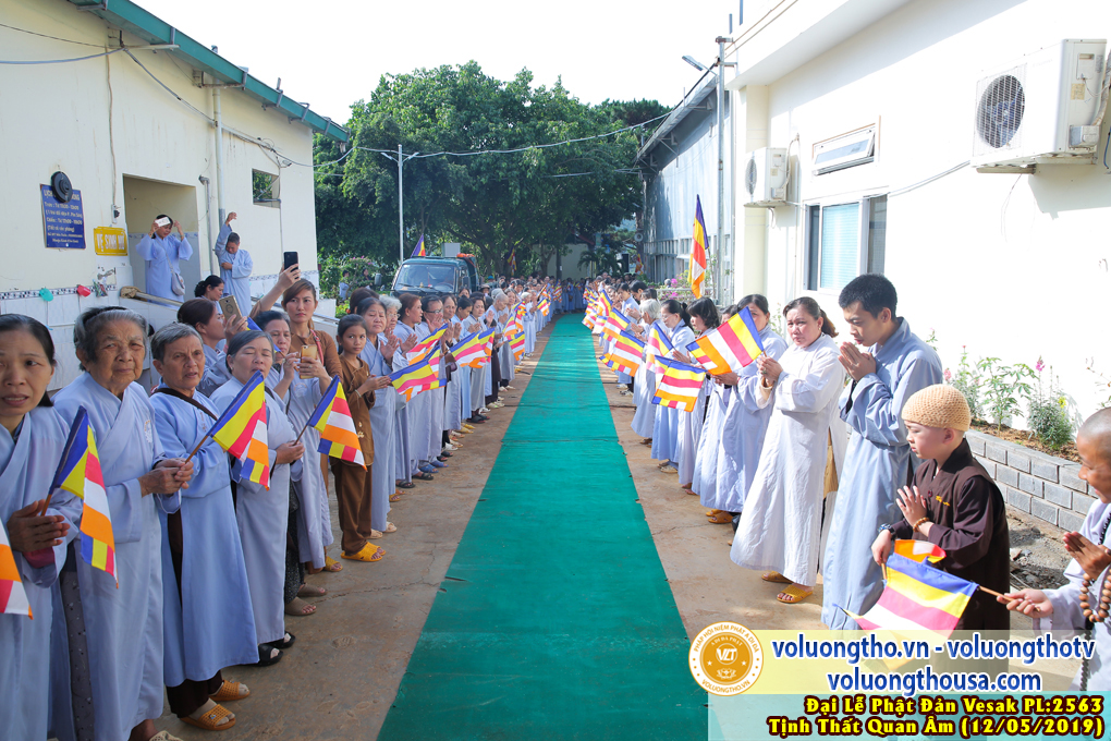 hinh-anh-dai-le-phat-dan-tai-chua-quan-the-am-ngay-08-04-ky-hoi-2019-chua-quan-the-am-duc-trong-lam-dong-23.jpg