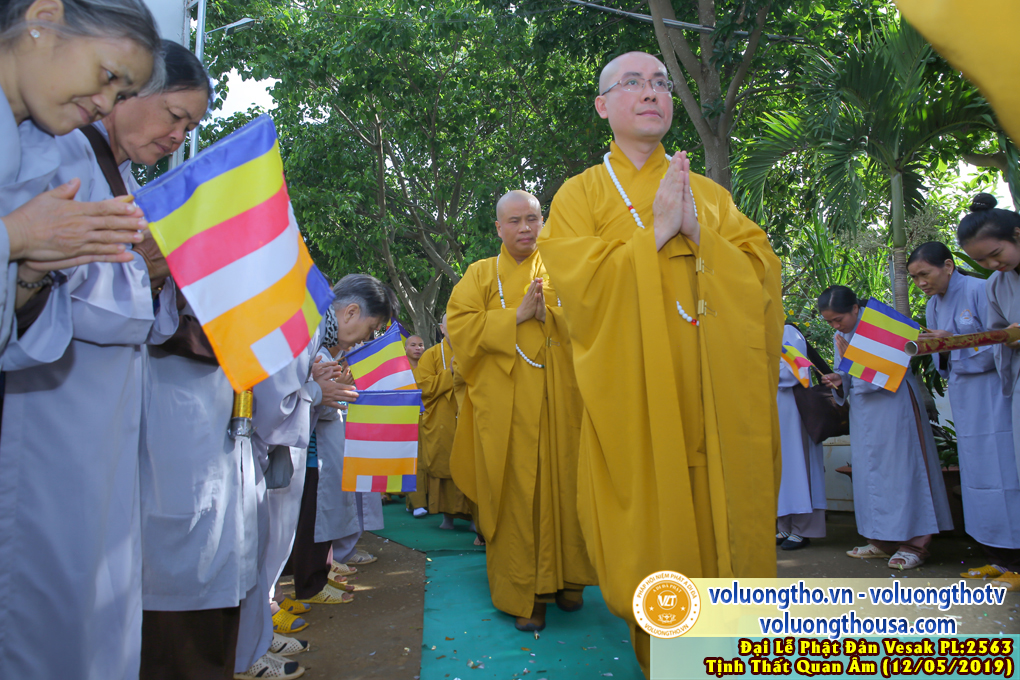 hinh-anh-dai-le-phat-dan-tai-chua-quan-the-am-ngay-08-04-ky-hoi-2019-chua-quan-the-am-duc-trong-lam-dong-27.jpg