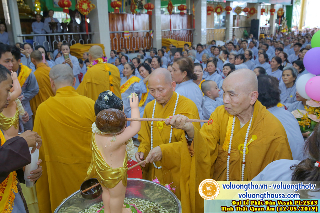 hinh-anh-dai-le-phat-dan-tai-chua-quan-the-am-ngay-08-04-ky-hoi-2019-chua-quan-the-am-duc-trong-lam-dong-3.jpg