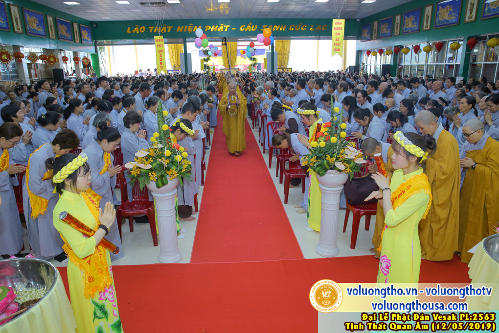 hinh-anh-dai-le-phat-dan-tai-chua-quan-the-am-ngay-08-04-ky-hoi-2019-chua-quan-the-am-duc-trong-lam-dong-31.jpg