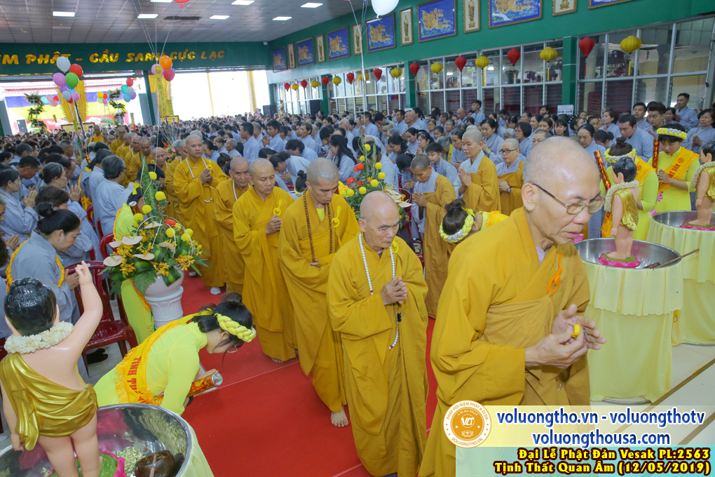 hinh-anh-dai-le-phat-dan-tai-chua-quan-the-am-ngay-08-04-ky-hoi-2019-chua-quan-the-am-duc-trong-lam-dong-34.jpg