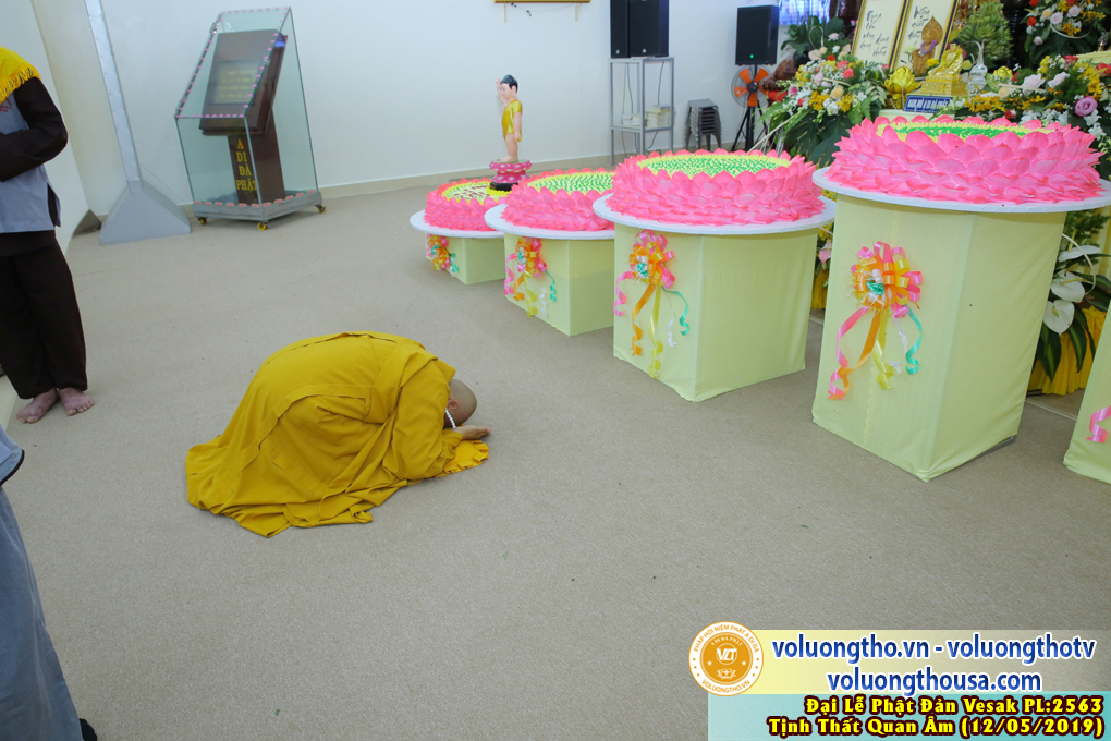 hinh-anh-dai-le-phat-dan-tai-chua-quan-the-am-ngay-08-04-ky-hoi-2019-chua-quan-the-am-duc-trong-lam-dong-35.jpg