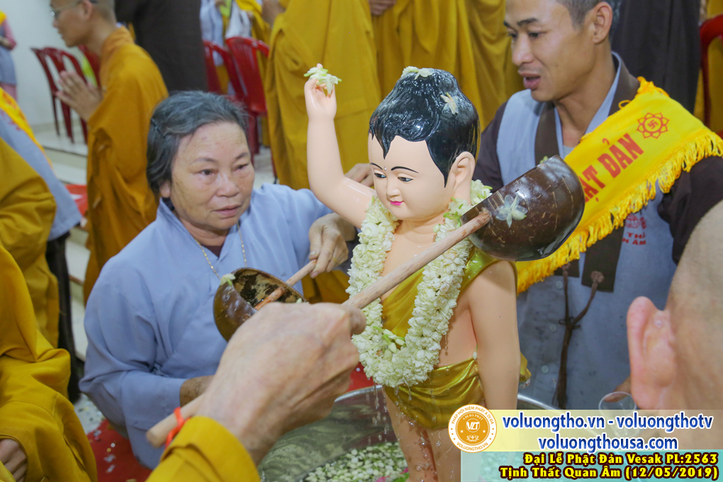 hinh-anh-dai-le-phat-dan-tai-chua-quan-the-am-ngay-08-04-ky-hoi-2019-chua-quan-the-am-duc-trong-lam-dong-5.jpg