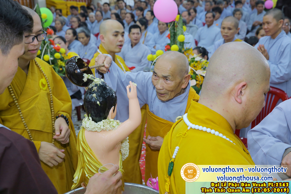 hinh-anh-dai-le-phat-dan-tai-chua-quan-the-am-ngay-08-04-ky-hoi-2019-chua-quan-the-am-duc-trong-lam-dong-8.jpg